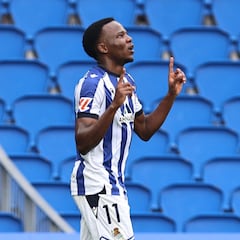 Ochieng firma un gol de fantasía para el triunfo txuri-urdin