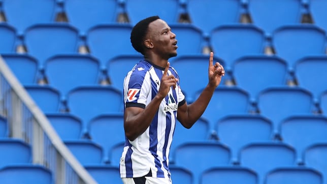 Ochieng firma un gol de fantasía para el triunfo txuri-urdin