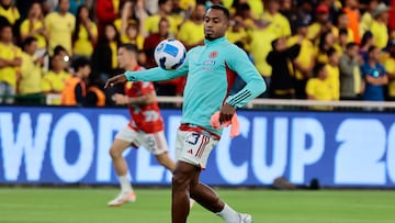 QUITO, ECUADOR - OCTOBER 17: Willer Ditta of Colombia warms up prior a FIFA World Cup 2026 Qualifier match between Ecuador and Colombia at Rodrigo Paz Delgado Stadium on October 17, 2023 in Quito, Ecuador. (Photo by Franklin Jacome/Getty Images)