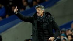 Soccer Football - LaLiga - Real Madrid v Real Sociedad - Santiago Bernabeu, Madrid, Spain - January 29, 2023 Real Sociedad coach Imanol Alguacil reacts REUTERS/Isabel Infantes