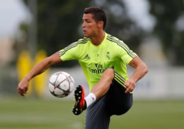 James y el Real se entrenan a todo vapor rumbo a Milán