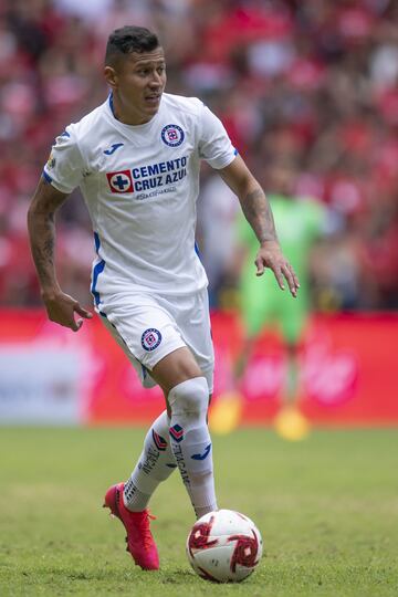 Defensa central del Cruz Azul.
Tiene un valor de 1.4 millones de Euros, de acuerdo al sitio Transfermark.