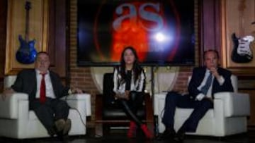 Lanzamiento del diario AS Colombia en febrero de 2015, con Alfredo Relaño (director de AS España), Sarah Castro (directora de AS Colombia) y Hernán Peláez (colaborador AS Colombia).