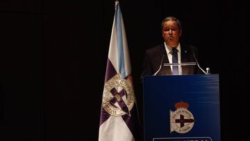 Tino Fern&aacute;ndez, en su discurso de despedida como presidente del Deportivo.