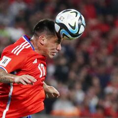 Medel explota contra la FIFA por el bochorno del Mundial 2030 y pide este torneo para Chile: “Nunca nos dan nada”