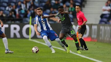 Héctor Herrera en el partido contra el Sporting.