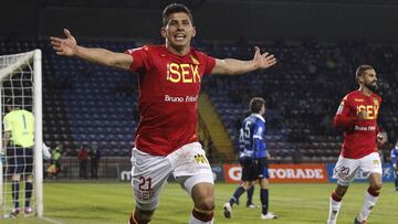 Futbol, Huachipato vs Union Espanola.
El jugador de Union Espanola, Israel Poblete, celebra su gol contra Huachipato durante el partido de primera division disputado en el estadio Cap de Talcahuano, Chile.
26/08/2017
Dragomir Yankovic/Photosport*****
Football, Huachipato vs Union Espanola.
Union Espanola's playerIsrael Poblete celebrates after scoring against Huachipato during the first division football match held at the Cap stadium in Talcahuano, Chile.
26/08/2017
Dragomir Yankovic//Photosport