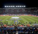 El Vicente Calderón se divirtió y cantó "Florentino, quédate"