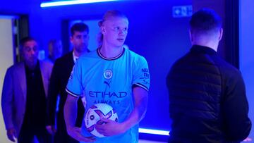 MANCHESTER, ENGLAND - OCTOBER 02: Erling Haaland of Manchester City makes their way down the tunnel with the match ball after scoring a hat trick following the Premier League match between Manchester City and Manchester United at Etihad Stadium on October 02, 2022 in Manchester, England. (Photo by Tom Flathers/Manchester City FC via Getty Images)