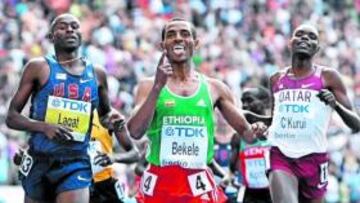 <b>EL MEJOR. </b>Bekele precede a Lagat y a James Kwalia C'Kurui.