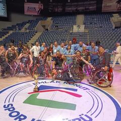 El BSR Amiab Albacete vuelve a coronarse rey de Europa