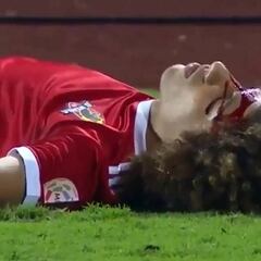 El brutal codazo que le costó la roja a Paulo Díaz en Arabia