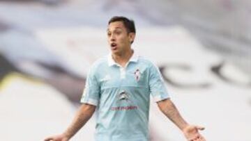 Fabián Orellana, durante un partido con el Celta.