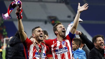 Koke y Gabi, celebrando la Europa League.