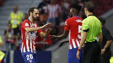 Juanfran se marchó lesionado contra el Rayo.