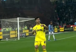 Asensio marca y enseña a los 90M de de turcos la celebración más ‘typical spanish’ que existe: incalificable