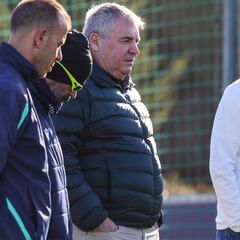 Manuel Vizcaíno promete tres fichajes para el Cádiz