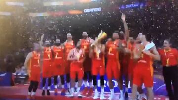 El accidente de Rudy al levantar la copa que ya es tendencia en Twitter