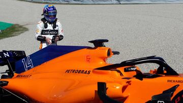Alonso con su McLaren Renault.