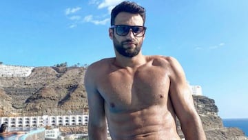 Jes¨²s Castro presume de abdominales y disciplina