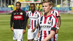 Willem II, who sold De Jong to Ajax for €1, stand to make €7.5m