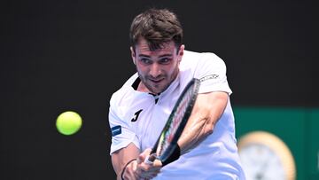 El tenista español Pedro Martínez, en acción durante un partido en el Open de Australia.