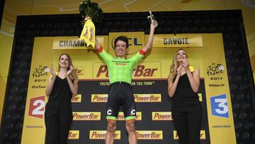 Rigoberto Urán ganó la etapa 9 del Tour tras una definición que forzó el foto finish.