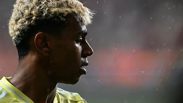 Spain's forward #19 Lamine Yamal looks on during the FIFA World Cup 2026 Group E qualification football match between Turkey and Spain at the Konya Buyuksehir Belediye Stadium, in Konya, on September 7, 2025. (Photo by Ozan KOSE / AFP)