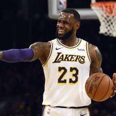 Lakers’ wont trade LeBron James even if he rejects extension
