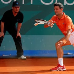 Djokovic cae con un 'rosco' y desvela "una enfermedad"