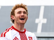 Josh Sargent, del Toronto FC, celebra su primer gol con el equipo y en la MLS