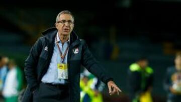 El técnico de Santa Fe afronta los tres torneos como finales.