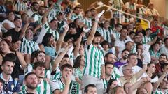 Pañuelos contra el VAR en El Arcángel