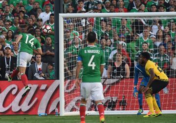 Chicharito le convirtió un gol a la Selección de Jamaica en Eliminatorias Mundialistas.               
