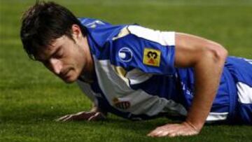 <b>GANAS DE VENCER.</b> El jugador blanquiazul asegura que la ambición por ganar puede llevarles a equivocarse.