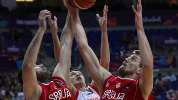 Macvan y Kuzmic, de Serbia, ante Antonov, de Rusia.