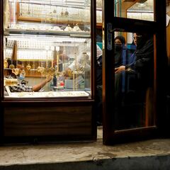 Un ladrón se hace pasar por un jugador de la Selección Española y estafa a varias joyerías