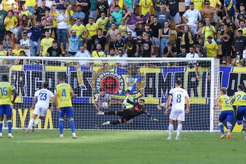 28/09/24 PARTIDO SEGUNDA DIVISION CADIZ - ELDENSE 1-2 GOL DE MARC MATEU