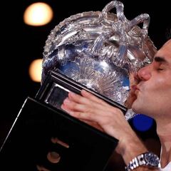 Tennis legend Rod Laver doffs cap to ever-dependable Federer