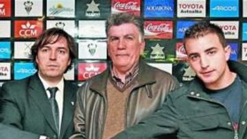 <b>NUEVO EQUIPO. </b>Maximo Hernández, con su cuerpo técnico.