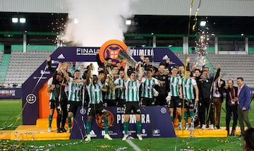 El Racing de Santander, campeón de Primera RFEF la temporada 2021-2022.