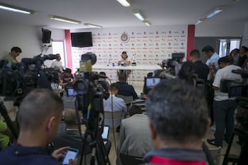 El Guadalajara siempre será un equipo del que se hable, ya sea por los medios de comunicación o por la opinión pública. Pues por el simple hecho de ser un equipo grande roba la atención del país y aunque tenga buenos o malos resultados, siempre se hablará de Chivas.   

