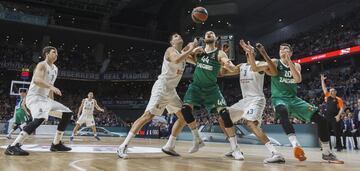 Felipe Reyes, Kavaliauskas y Randolph.