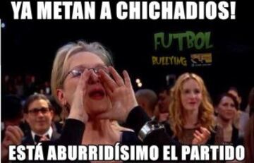 Chicharito salvó la noche del 'Tri' y se llevó los memes contra Chile