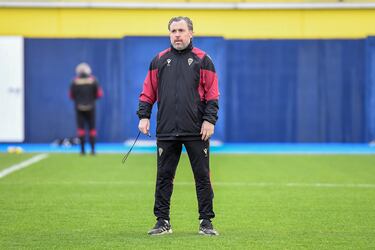 Míchel se fija en Sergio González