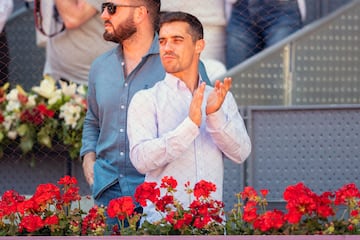 Javier Fernández durante el partido entre Aryna y María Sákkari.