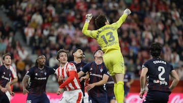 El Eibar sigue sin acorazar el área