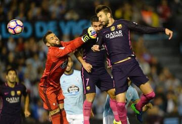 Piqué nods home Barcelona's first