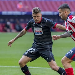 Pozo apuntala al Almería