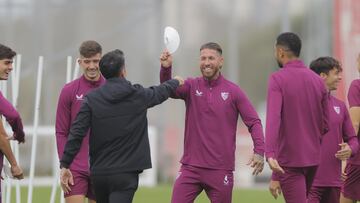 Sergio Ramos, durante el entrenamiento del Sevilla este s¨¢bado.